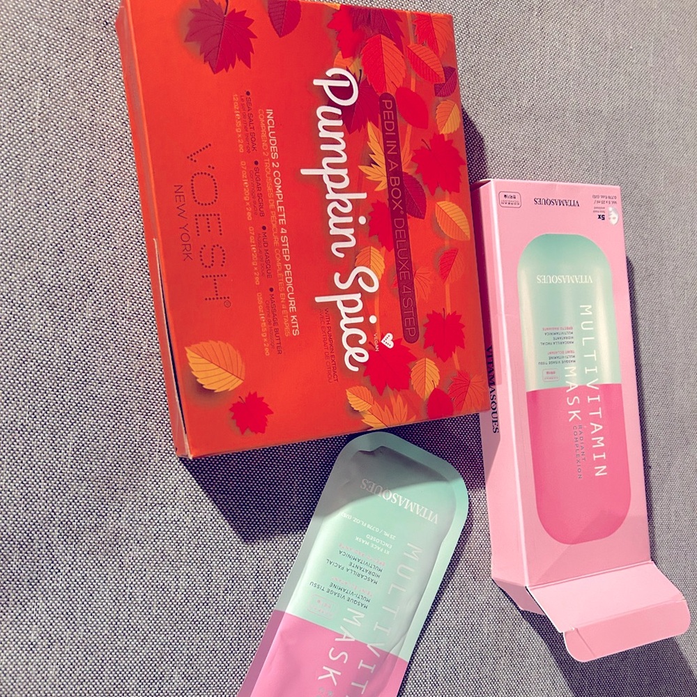 BEAUTY // SKIN CARE BUNDLE (pedi kid and 5 face masks) VOESH and VITAMASQUES